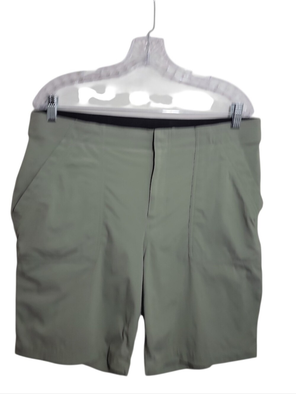 Eddie Bauer plus size 14 women's olive green shorts stretch waistband outdoors